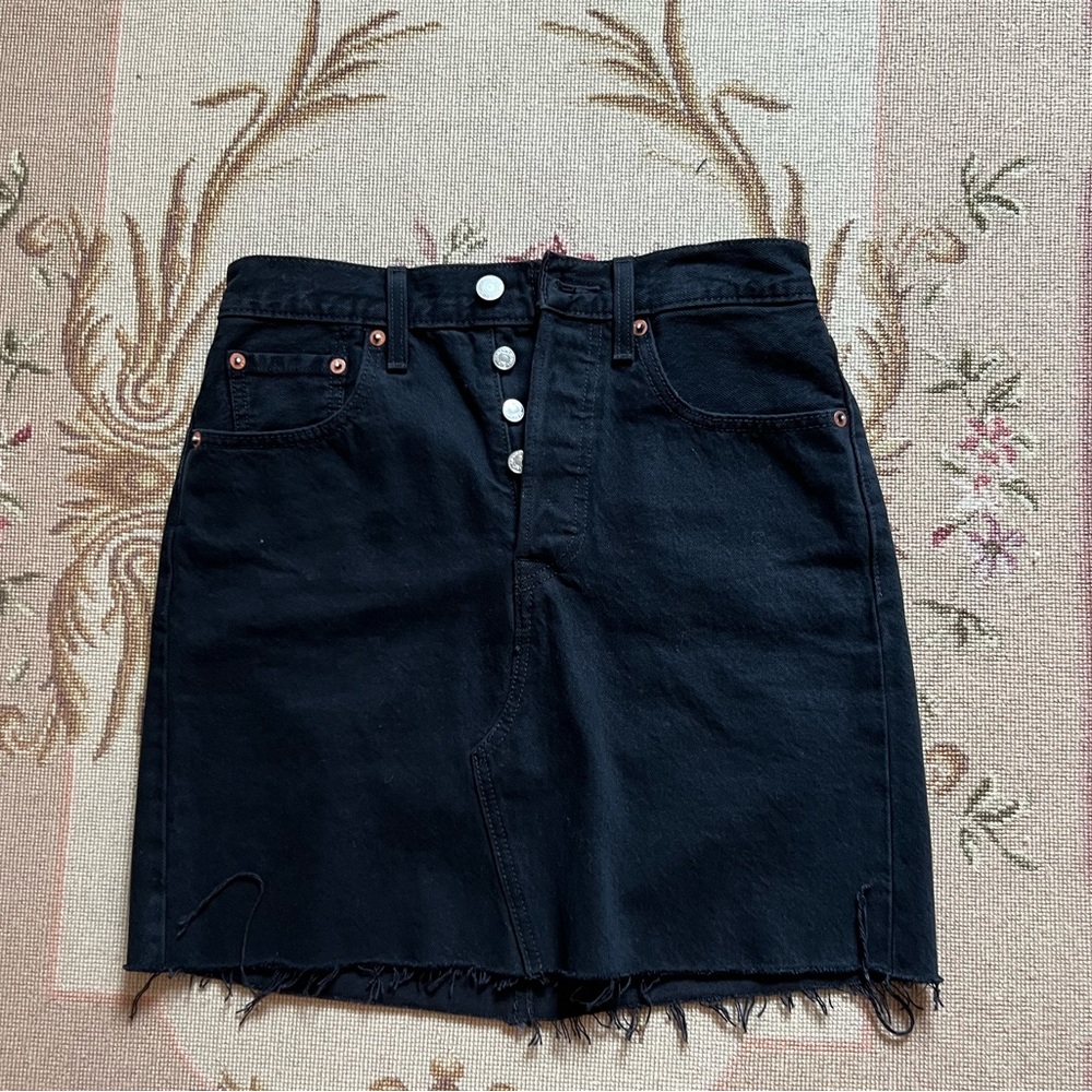 Levi’s high waisted denim skirt